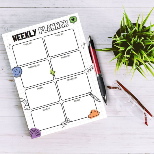 Black and White Weekly/Daily Planner Pad, Colourful Daily Desk Planner, Modern Design, 52 Page Weekly Planner, Made to Order, UK Supplier